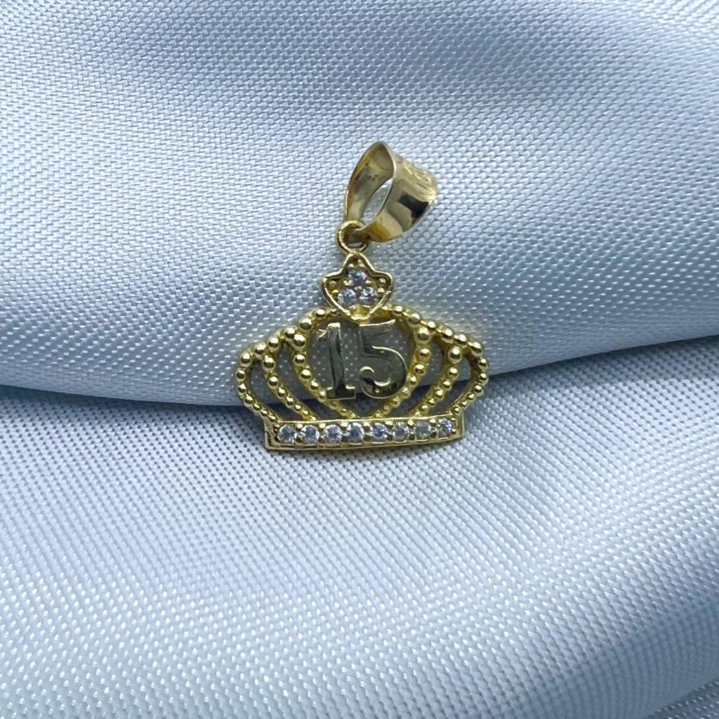 D10121 Dije Corona De 15 Años De Oro 10k – Luiguy - Main Image