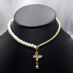 #GOL116 - Gargantilla De Perlas Y Piedras Con Colgante De Mariposa De Oro Laminado De 18k