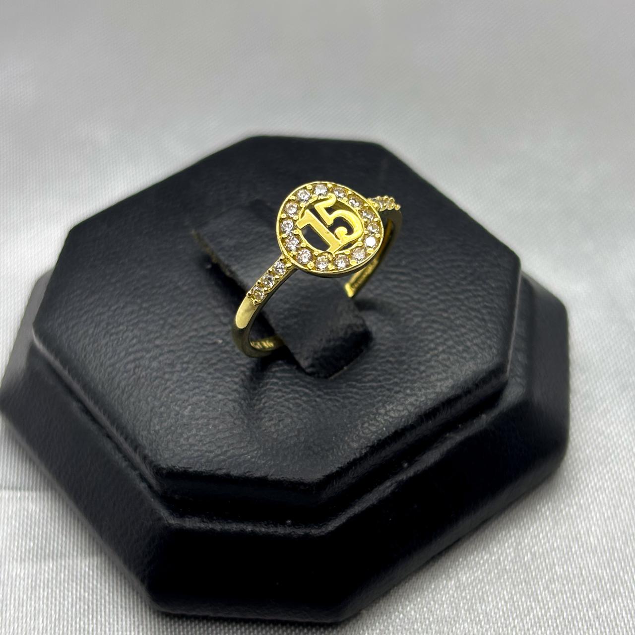 #AD10124 - Anillo 15/XV´s Años Con Piedra Zirconia Oro 10K - K01/1.6