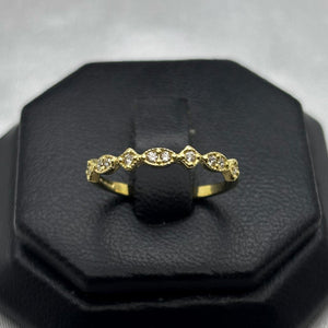 #AD10136 - Anillo Con Piedras De Zirconia Oro 10K - K01/1.5