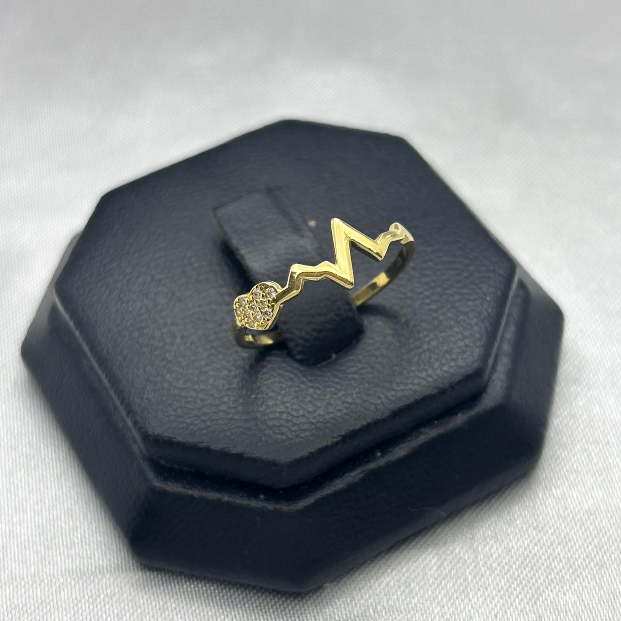 #AD10140 - Anillo Signos Vitales/Latido De Corazón Piedra Zirconia Oro 10K - K01/1.3