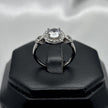#AD224 - Anillo Solitario Triple Piedra Zirconia Circular Baño Rodio Plata - IP2.8