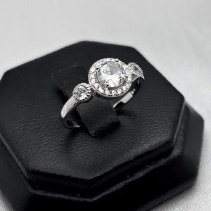 #AD224 - Anillo Solitario Triple Piedra Zirconia Circular Baño Rodio Plata - IP2.8