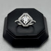 #AD249 - Anillo Rombo Con Piedra Zirconia Plata - F2.4