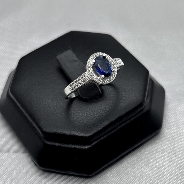 #AD253 - Anillo Con Piedra Zirconia Ovalada Plata - F2.4