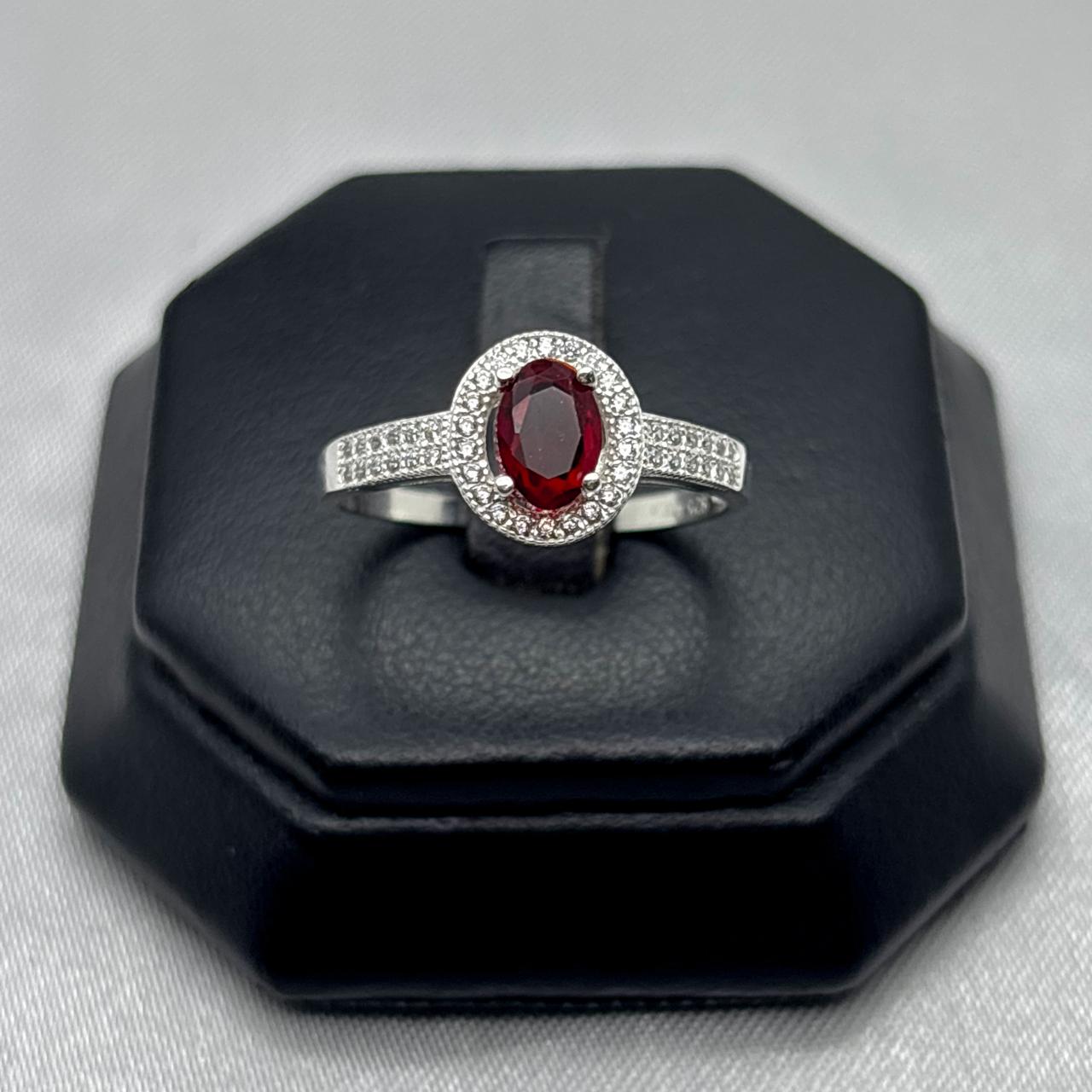 #AD253 - Anillo Con Piedra Zirconia Ovalada Plata - F2.4