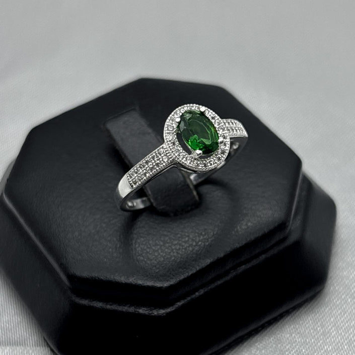 #AD253 - Anillo Con Piedra Zirconia Ovalada Plata - F2.4