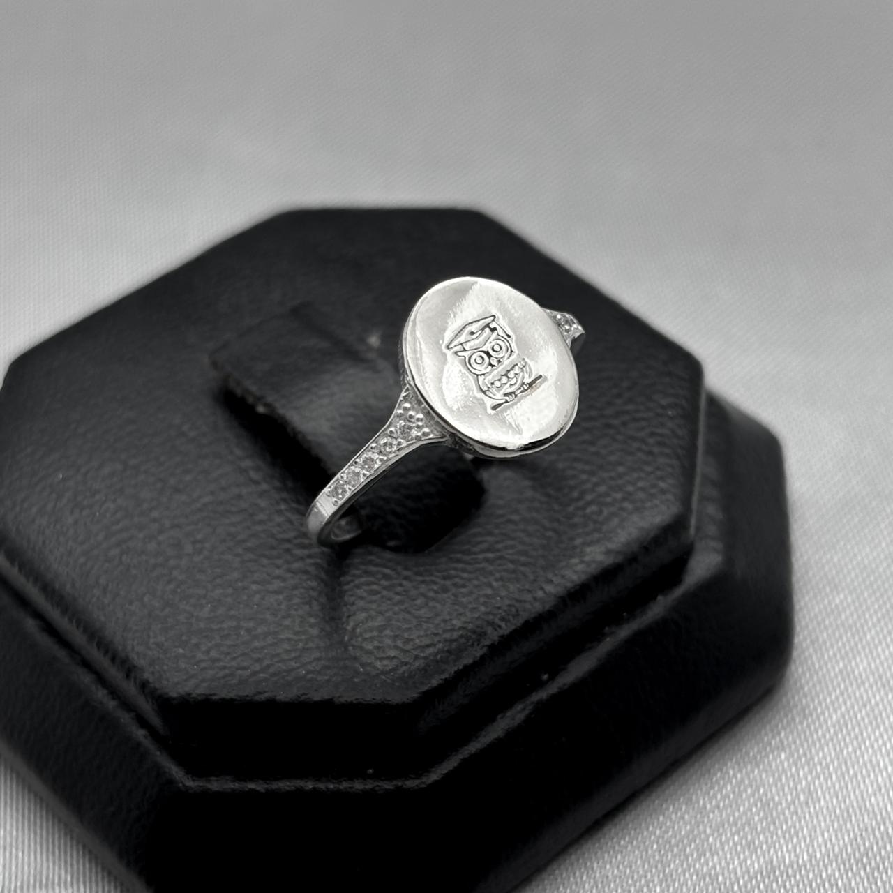 #AD347 - Anillo Graduación Búho Piedra Zirconia Plata - C10/2.1