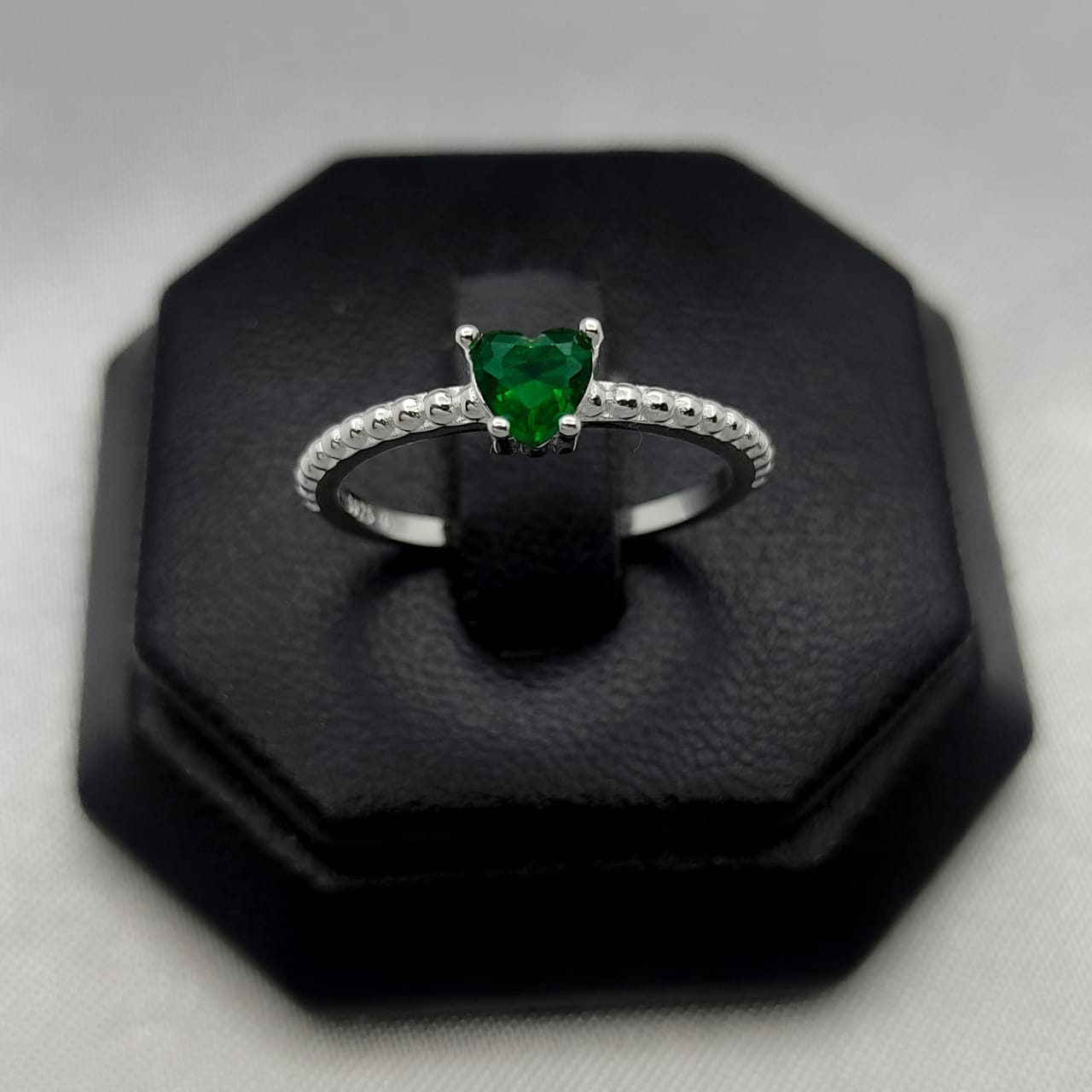 #AD357 - Anillo Corazón Central Piedra Zirconia Plata - PU1.8