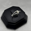 #AD439 - Anillo Con Perla Central Plata - B12/1.1