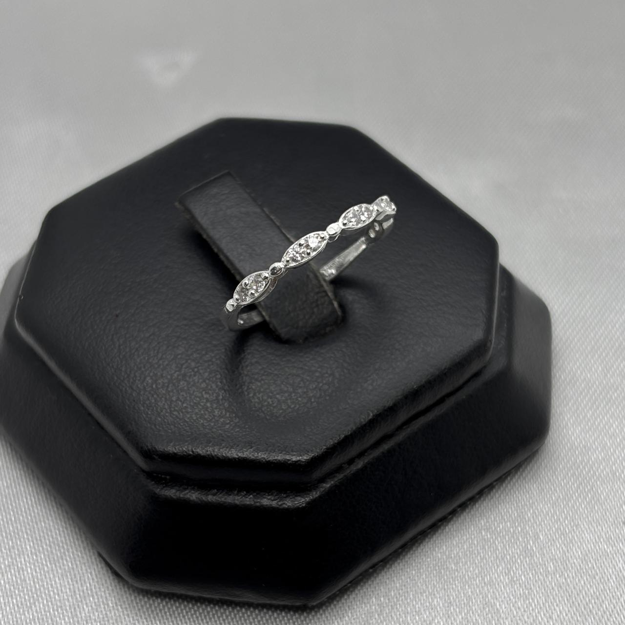 #AD461 - Anillo Media Churumbela Con Zirconia Plata - B09/1.1