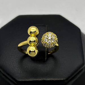 #AOL154 - Anillo Ajustable Esferas Con Piedra Zirconia Oro Laminado 18K