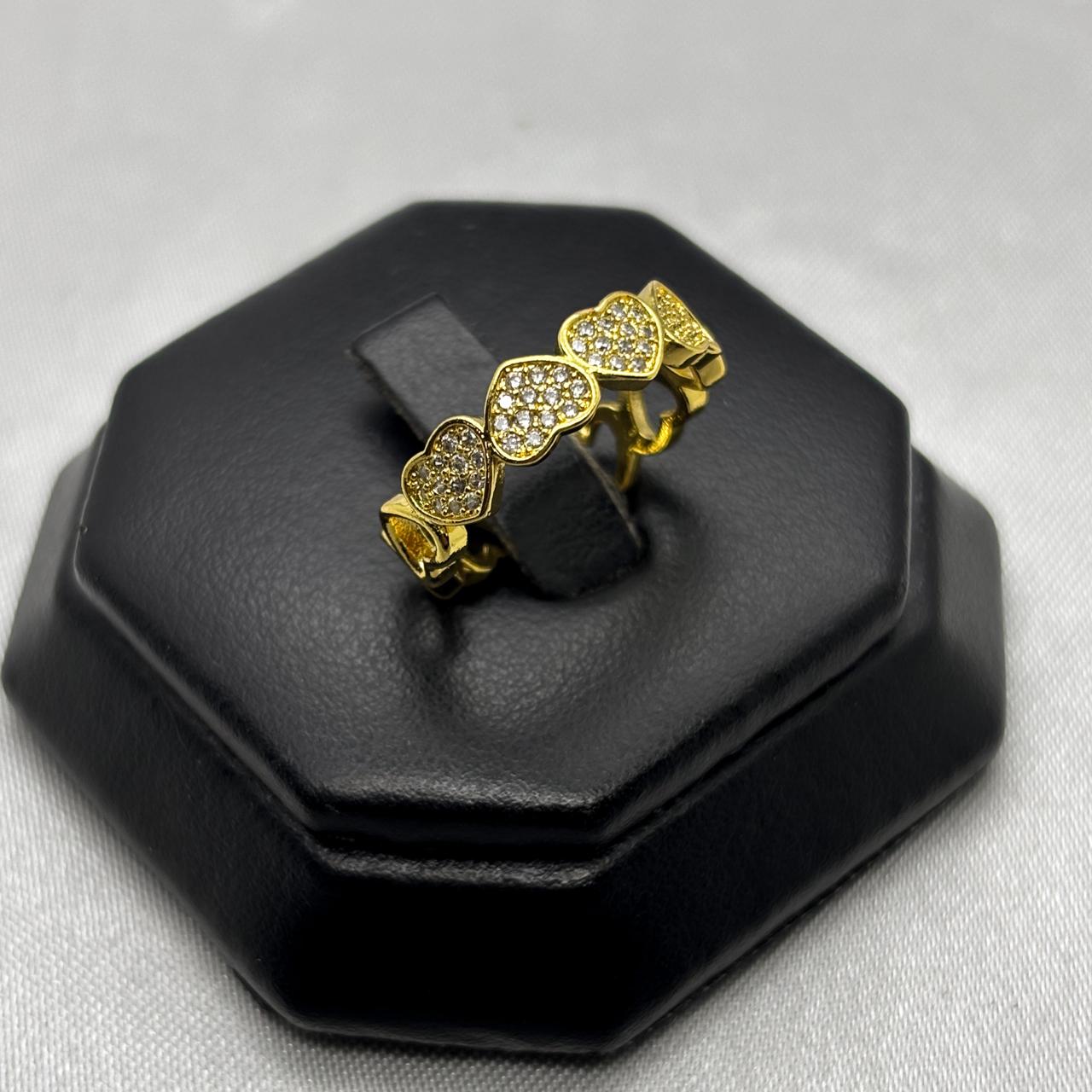 #AOL166 - Anillo Ajustable Churumbela Corazones Piedra Zirconia Oro Laminado 18K