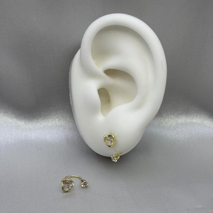 #B10133 - Broquel De Corazón Piedra Zirconia Curvo/Teléfono Oro10K