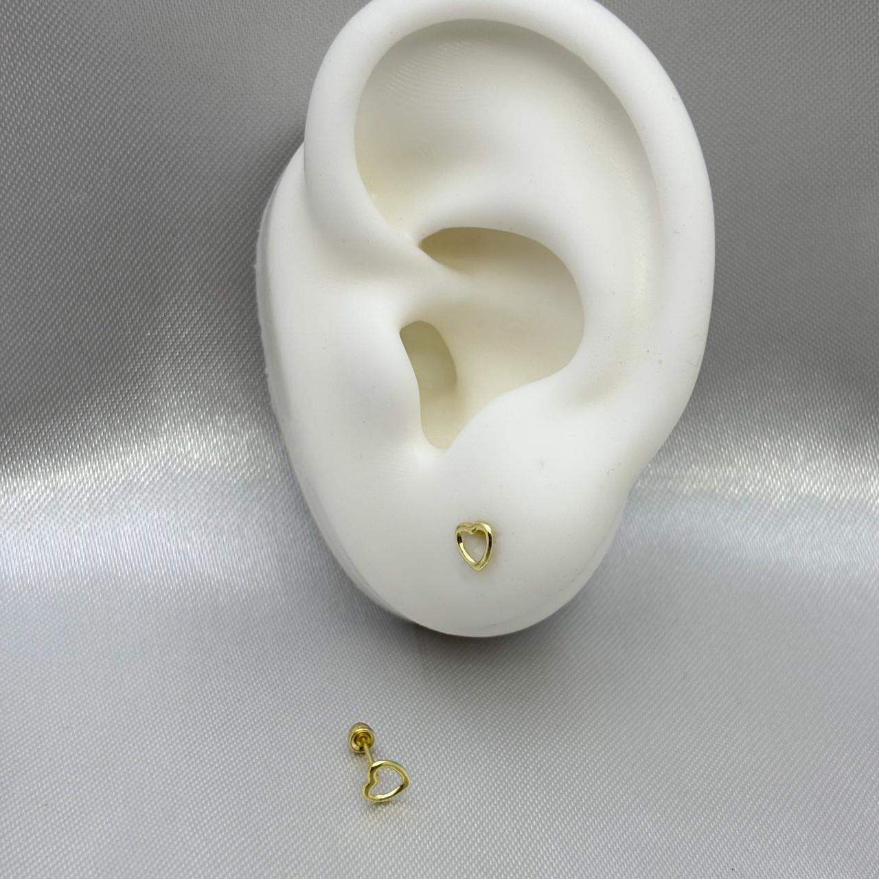 #B10177 - Broquel Corazón Mini Silueta Oro 10K