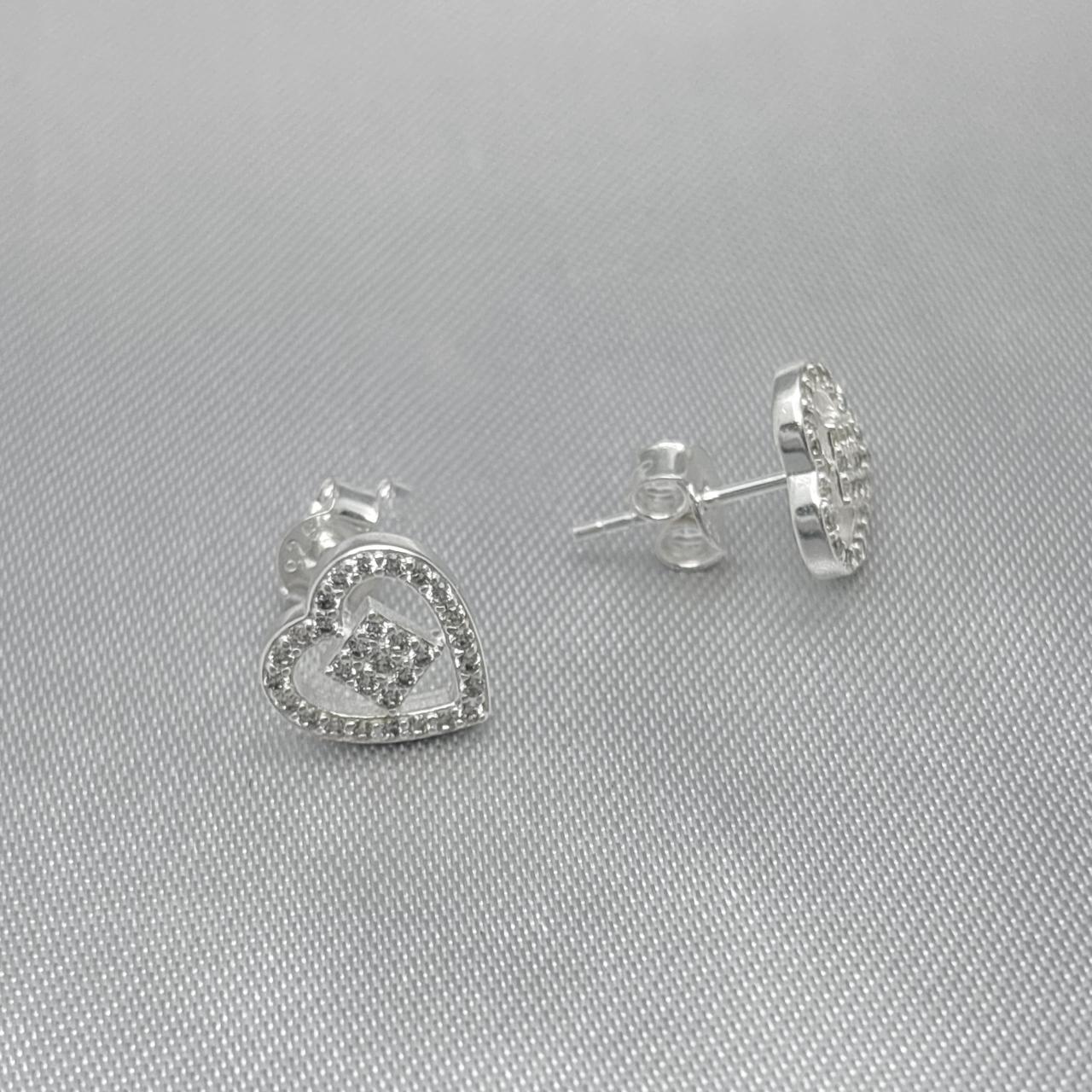 #BR109 - Broquel Corazón Con Piedra Zirconia Plata - LL1.9