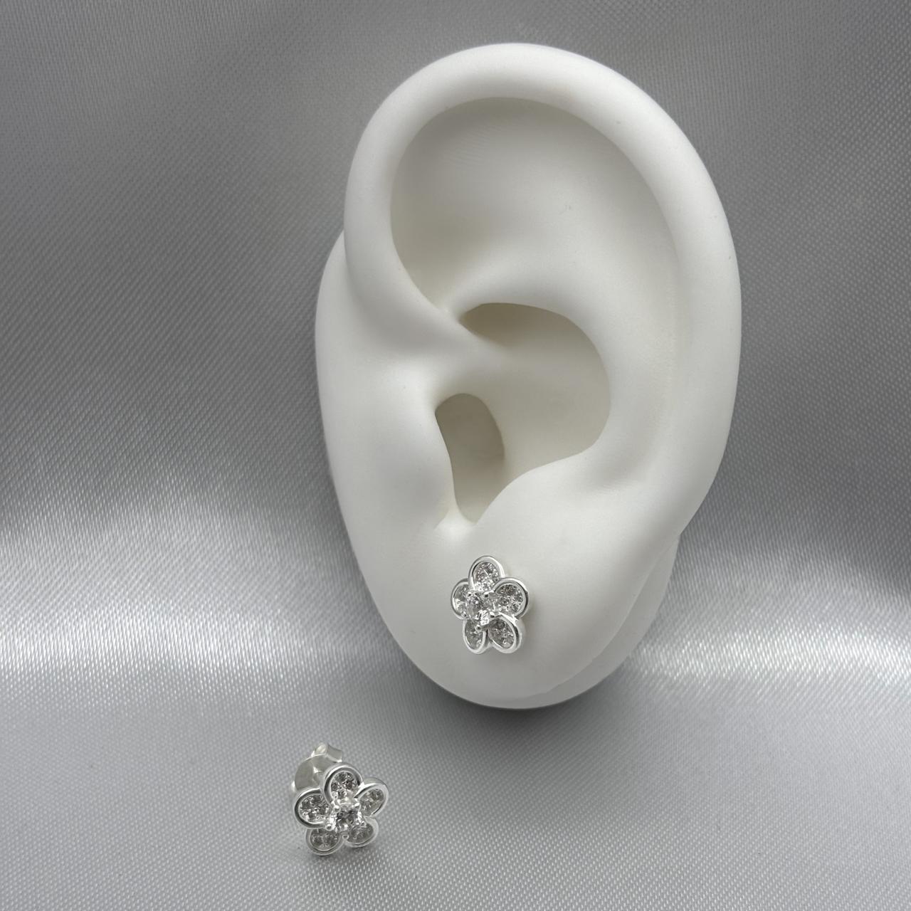 #BR130 - Broquel Flor Piedra Zirconia Plata - LL2.1