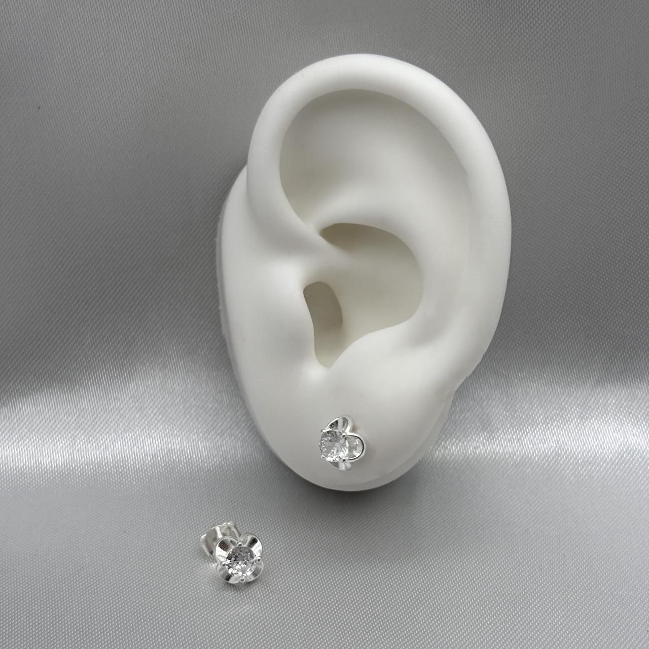 #BR245 - Broquel Flor Piedra Zirconia Plata - LL1.7