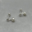 #BR323 - Broquel Perla Y Piedra Zirconia Plata