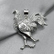 #D324 - Dije De Gallo Con Piedra Zirconia Plata - F3.3