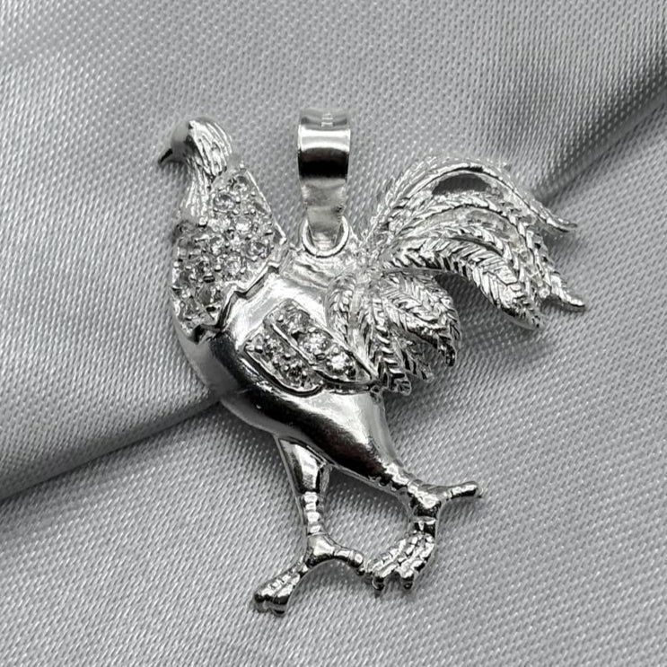 #D324 - Dije De Gallo Con Piedra Zirconia Plata - F3.3