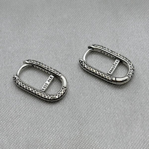 #H199 - Huggie Clip Piedra Zirconia Plata - B14/2.3