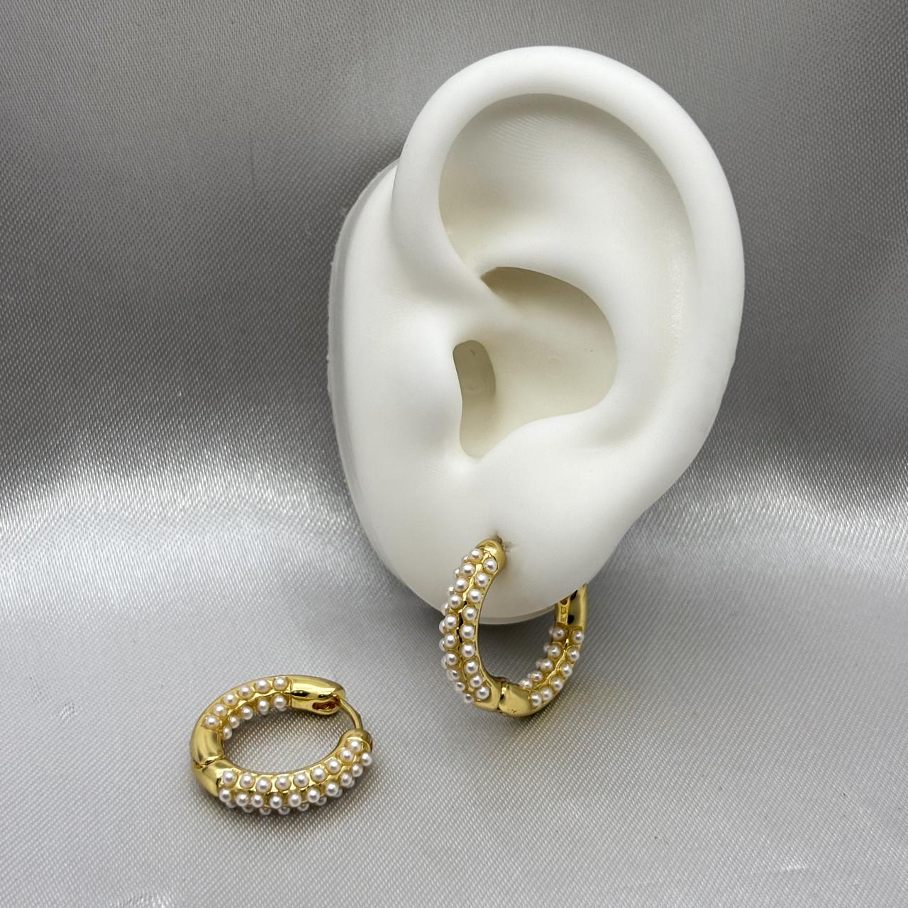 #HOL163 - Huggie Bolitas Oro Laminado 18K