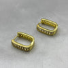 #HOL162 - Huggie Cuadrada Con Zirconia Oro Laminado 18K