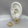 #HOL166 - Huggie Circular Con Piedra Zirconia Oro Laminado 18K