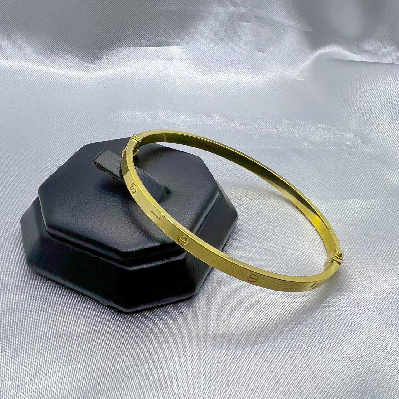 #PA10101 - Pulsera De Oro 10K - J22/3.8