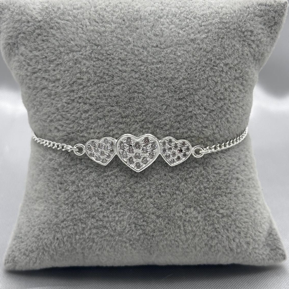 #PA322 - Pulsera Triple Corazón Con Piedra Zirconia Plata - ZC4.3