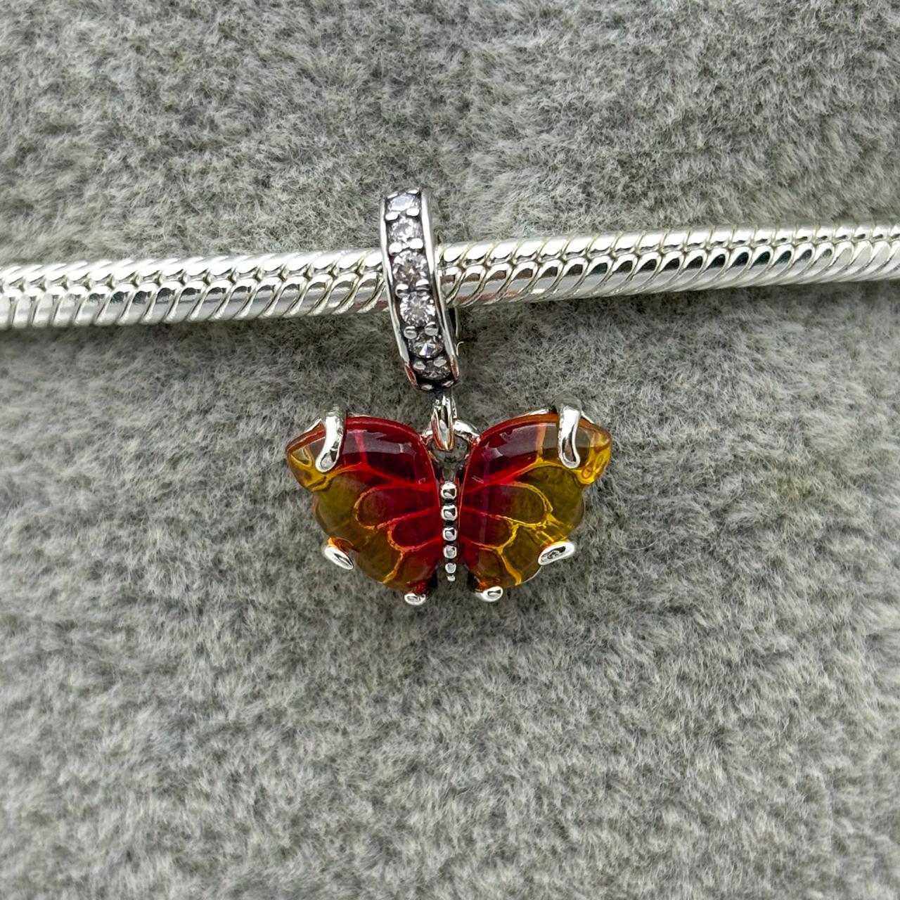 #PAN392 - Charm De Mariposa - IC1.9