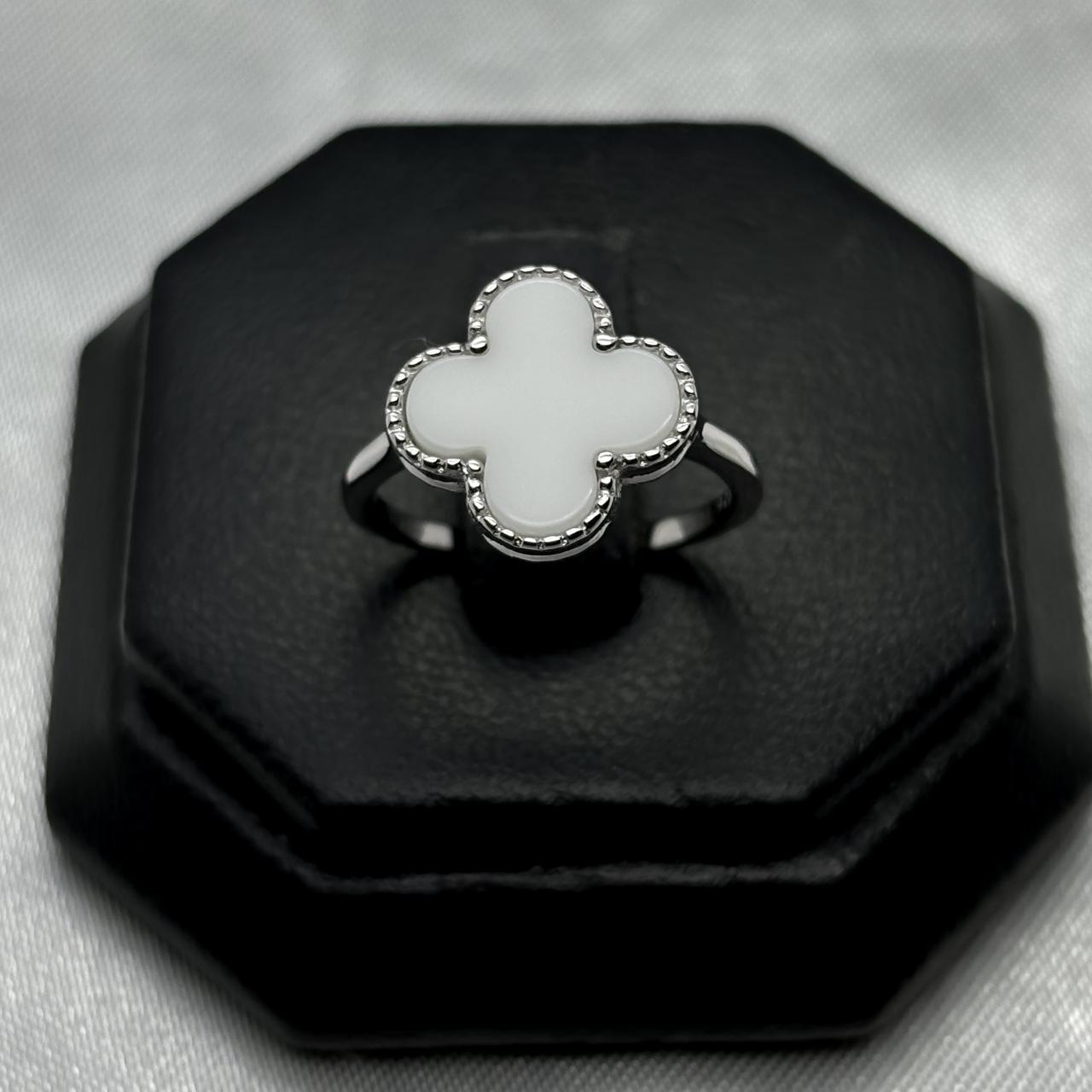 #J110 - Juego Dije/Anillo/Aretes De Trébol Tipo Van Cleef - PU10.4