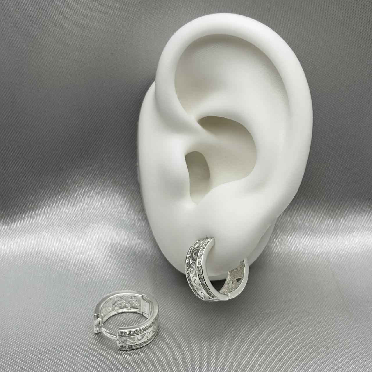 #H105 - Huggie Con Zirconia Plata - A15/4.1