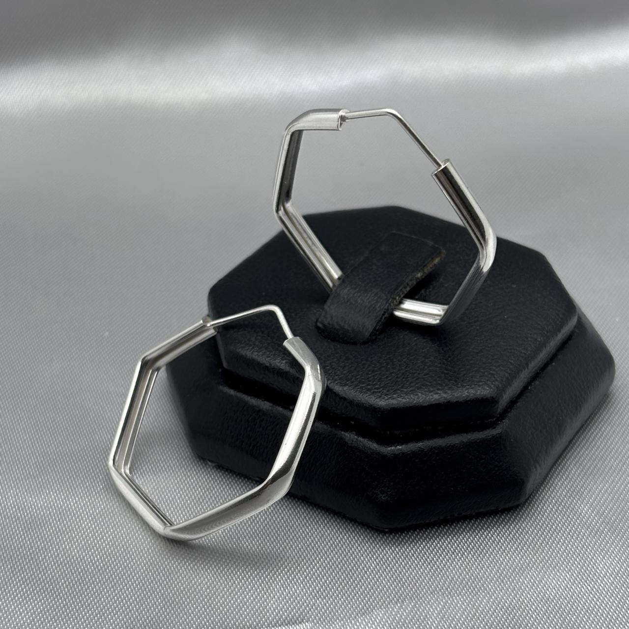 #ARR122 -Arracada Hexagonal Plata - CE3.7