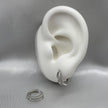 #H182 - Huggie Aros Con Zirconias y Relieve Baño De Rodio Plata - IP2.5