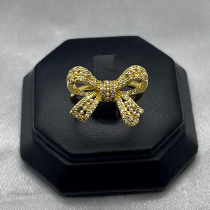 #AOL135 - Anillo Ajustable Moño Con Zirconias Oro Laminado 18K