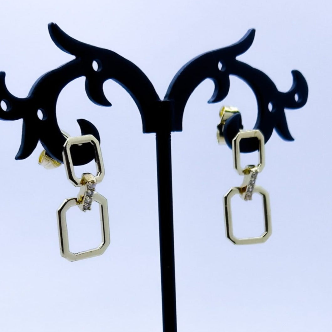 #BOL104 - Broquel De Rectángulo De Oro Laminado De 18k
