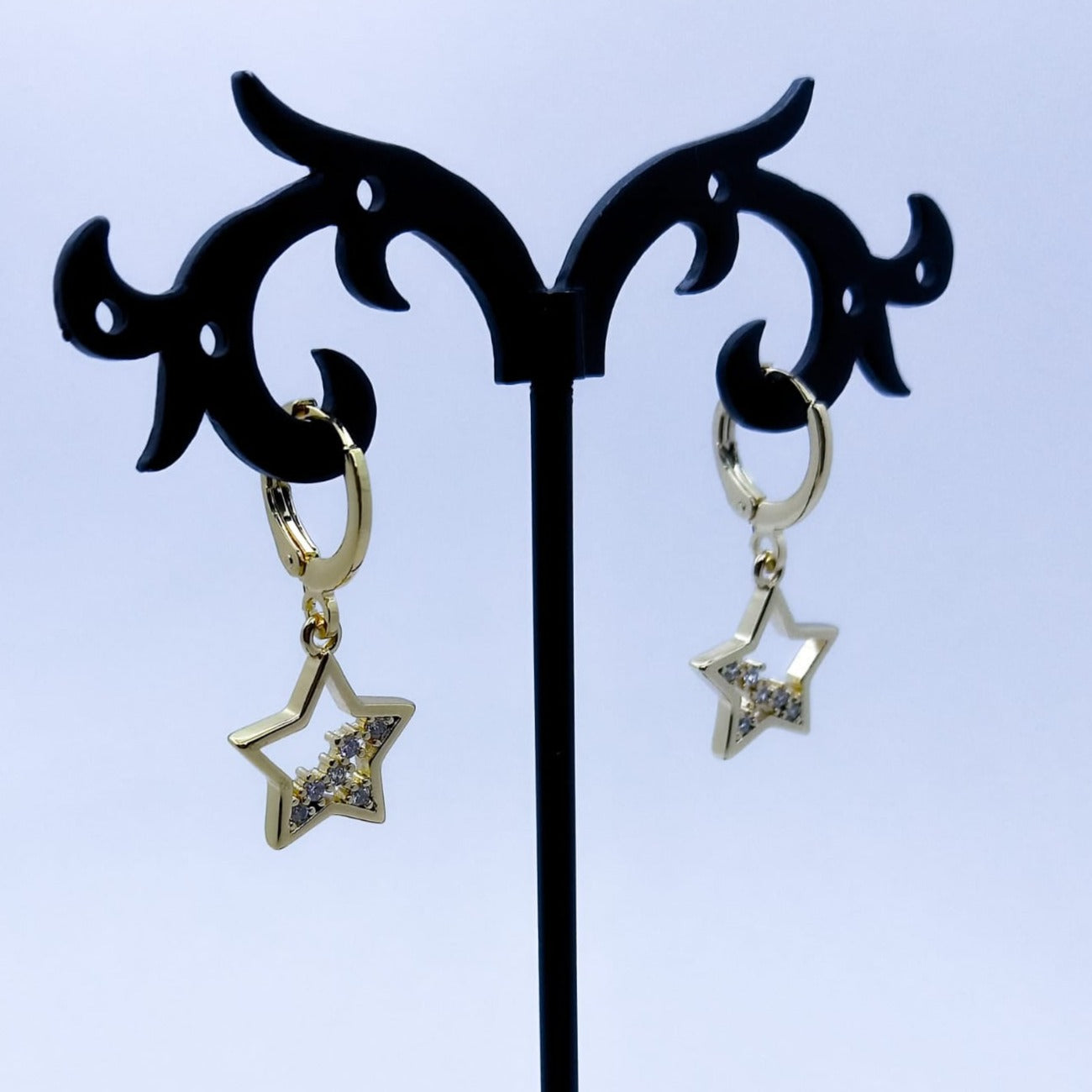#HOL125 - Huggies Con Estrella De Oro Laminado De 18k