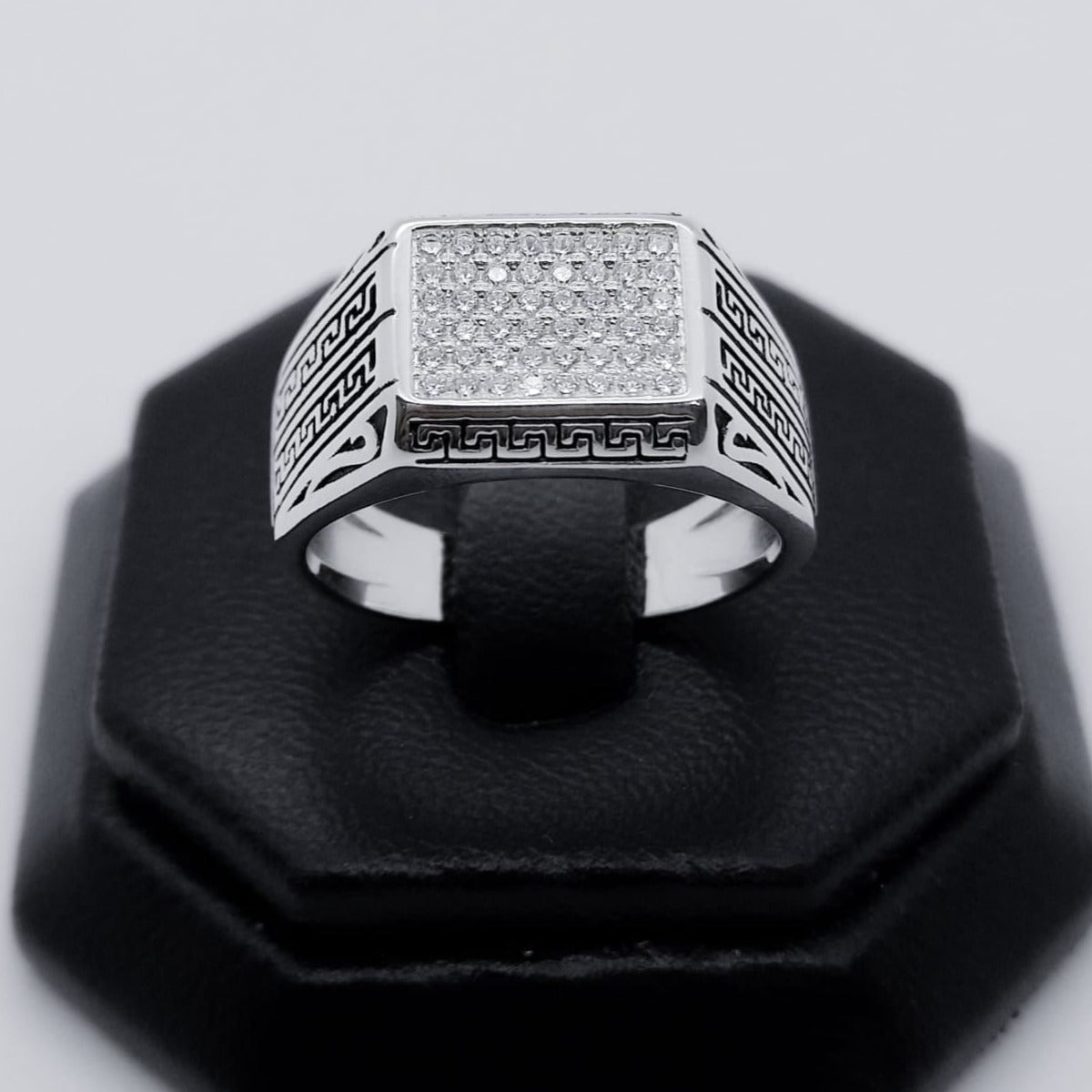 #AC112 - Anillo Caballero con Piedras - IP6.7