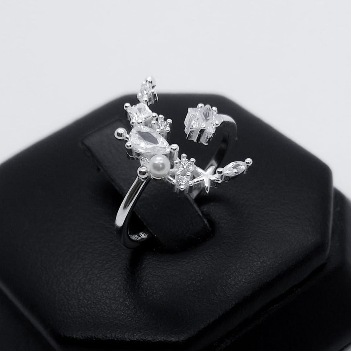#AD145 - Anillo Luna Con Piedra Y Perla Ajustable - IP2.1