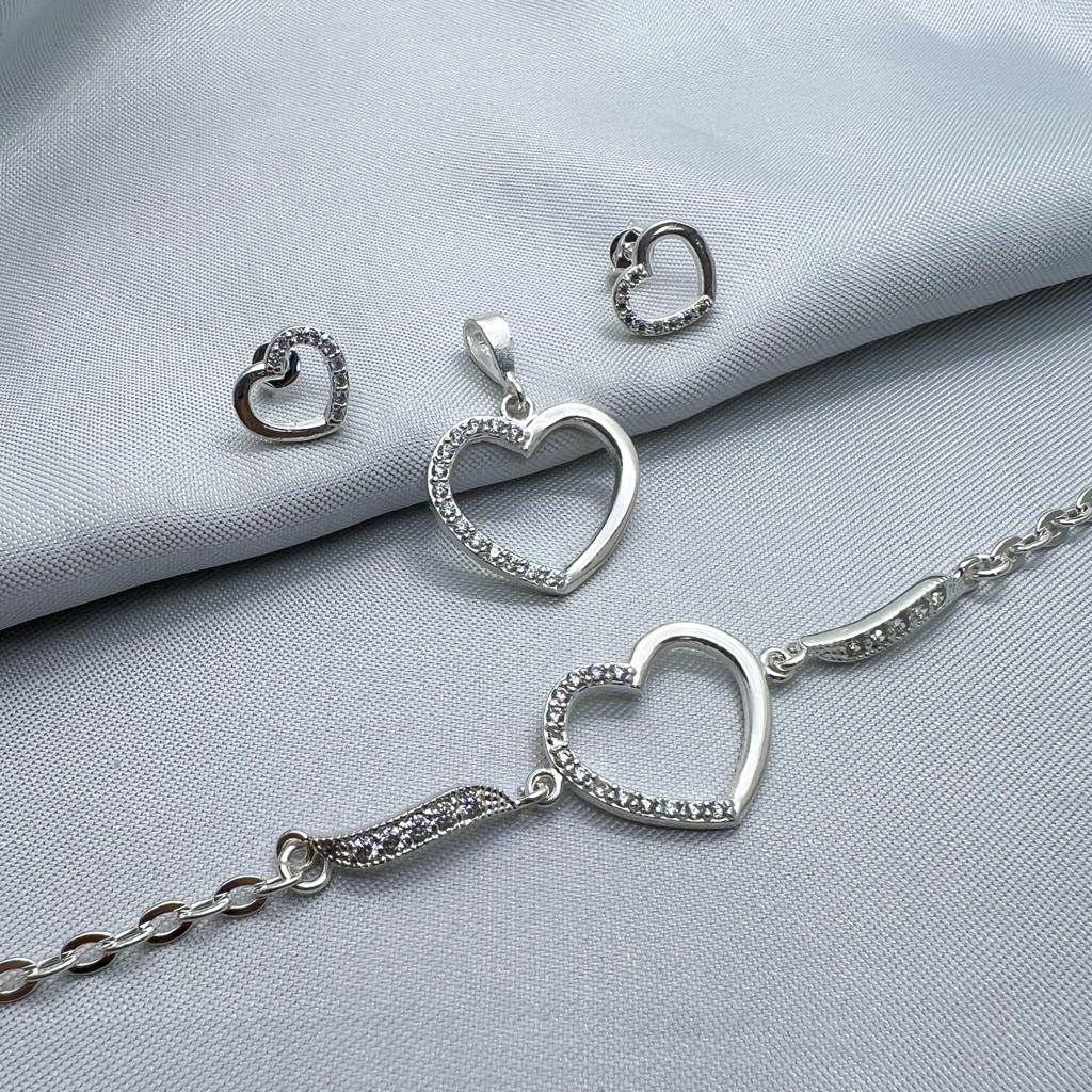 #J138 - Juego Broquel, Dije Y Pulsera Corazones - F9.3