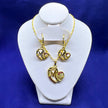 #JOL111 - Juego Gargantilla Y Huggie Corazón Mom De Oro Laminado De 18K