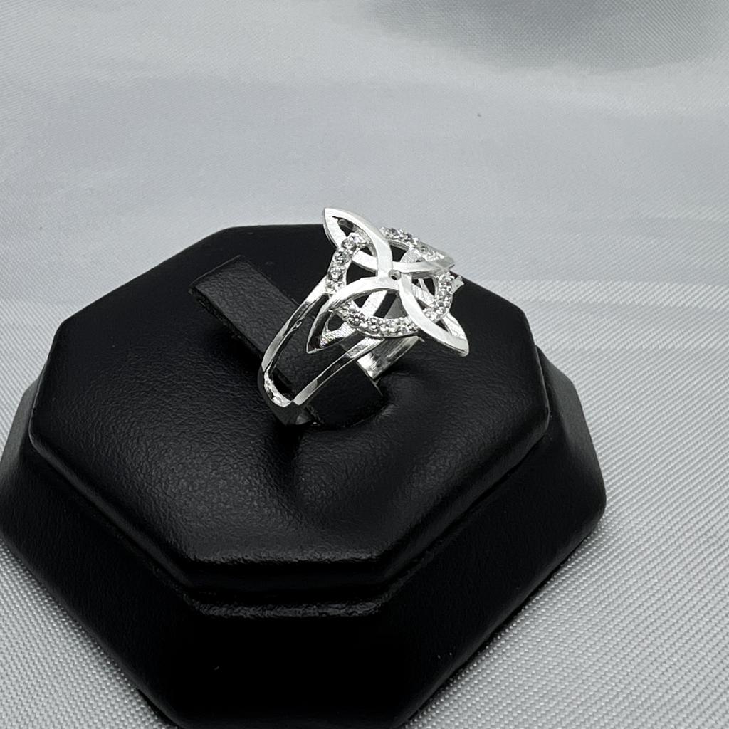 #AD373 - Anillo De Nudo De Bruja - F2.2