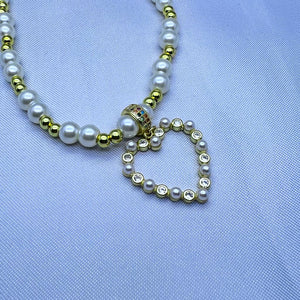 #GOL115 - Gargantilla De Bolitas Y Perlas Con Colgante De Corazón De Oro Laminado De 18k