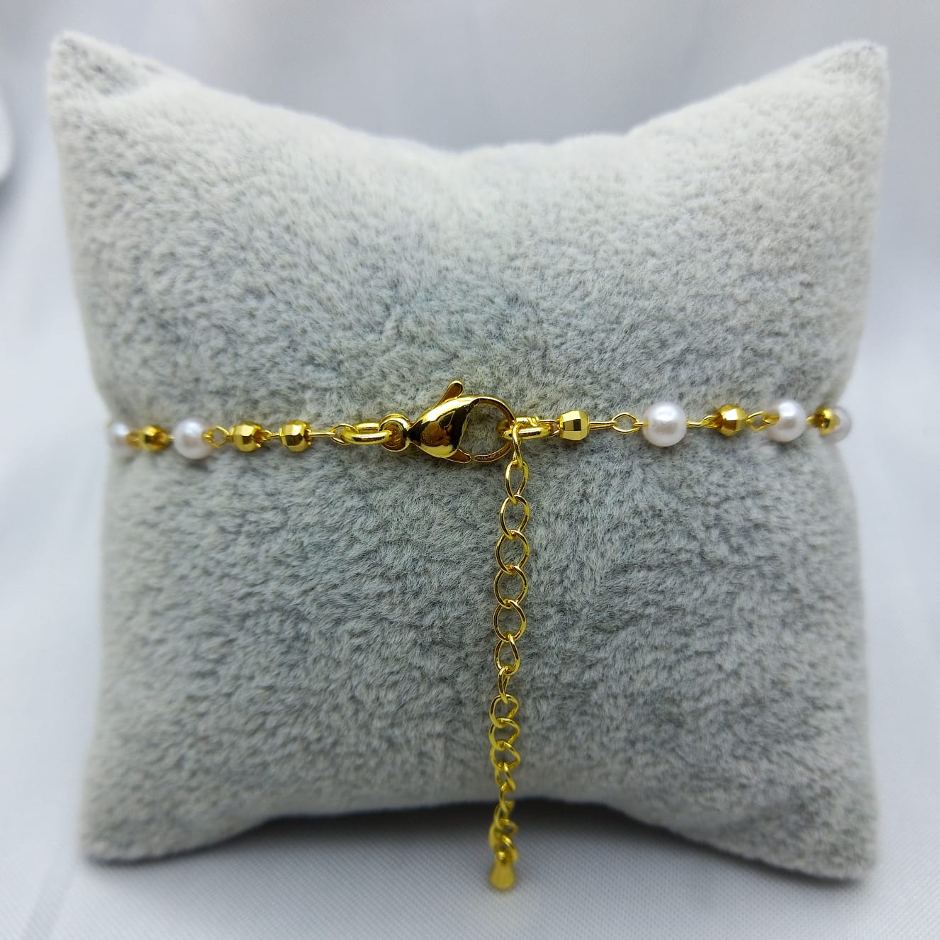 #PAL150 - Pulsera De Perlas Y Bolitas Diamantadas De Oro Laminado De 18k
