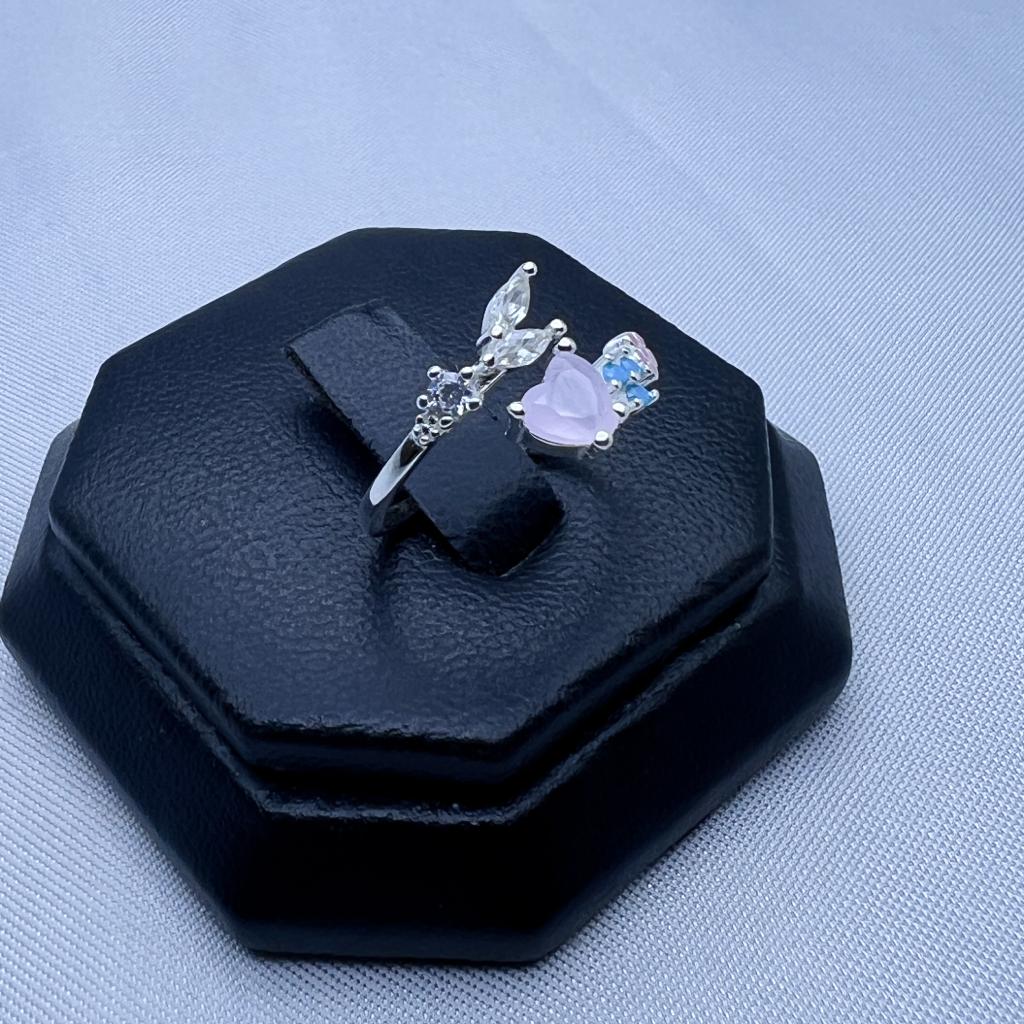 #AD178 - Anillo Con Corazones, Flores y Piedras Ajustable - IC1.8